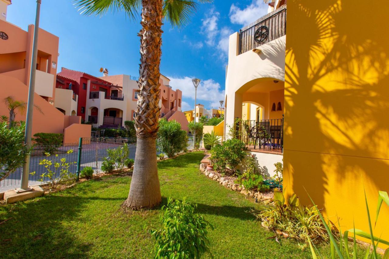 Punta Prima Casa Apartment Torrevieja Bagian luar foto