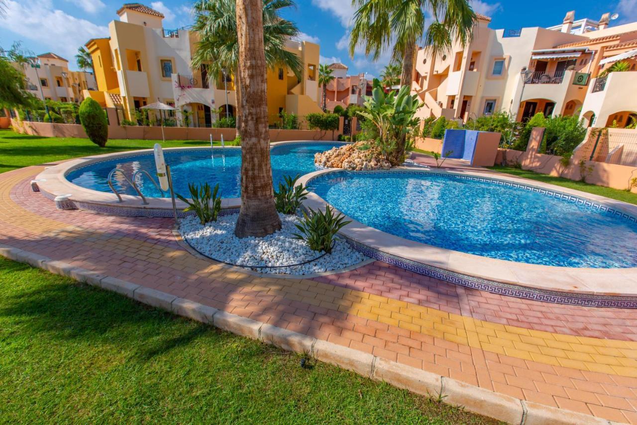 Punta Prima Casa Apartment Torrevieja Bagian luar foto